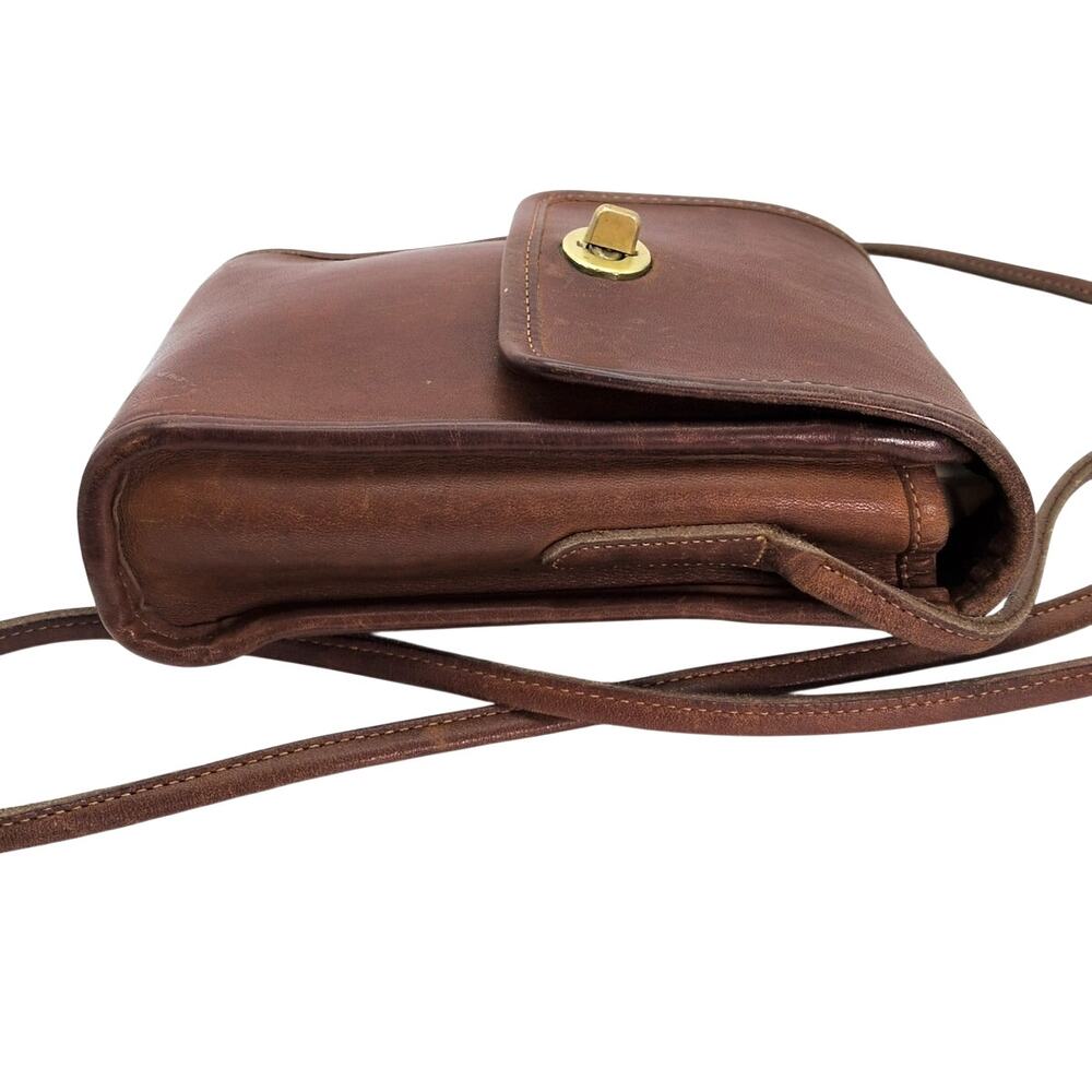 Vintage COACH 90s Brown Tan Scooter Small Crossbody Bag Small Turn Lock USA Made - Picture 4 of 11